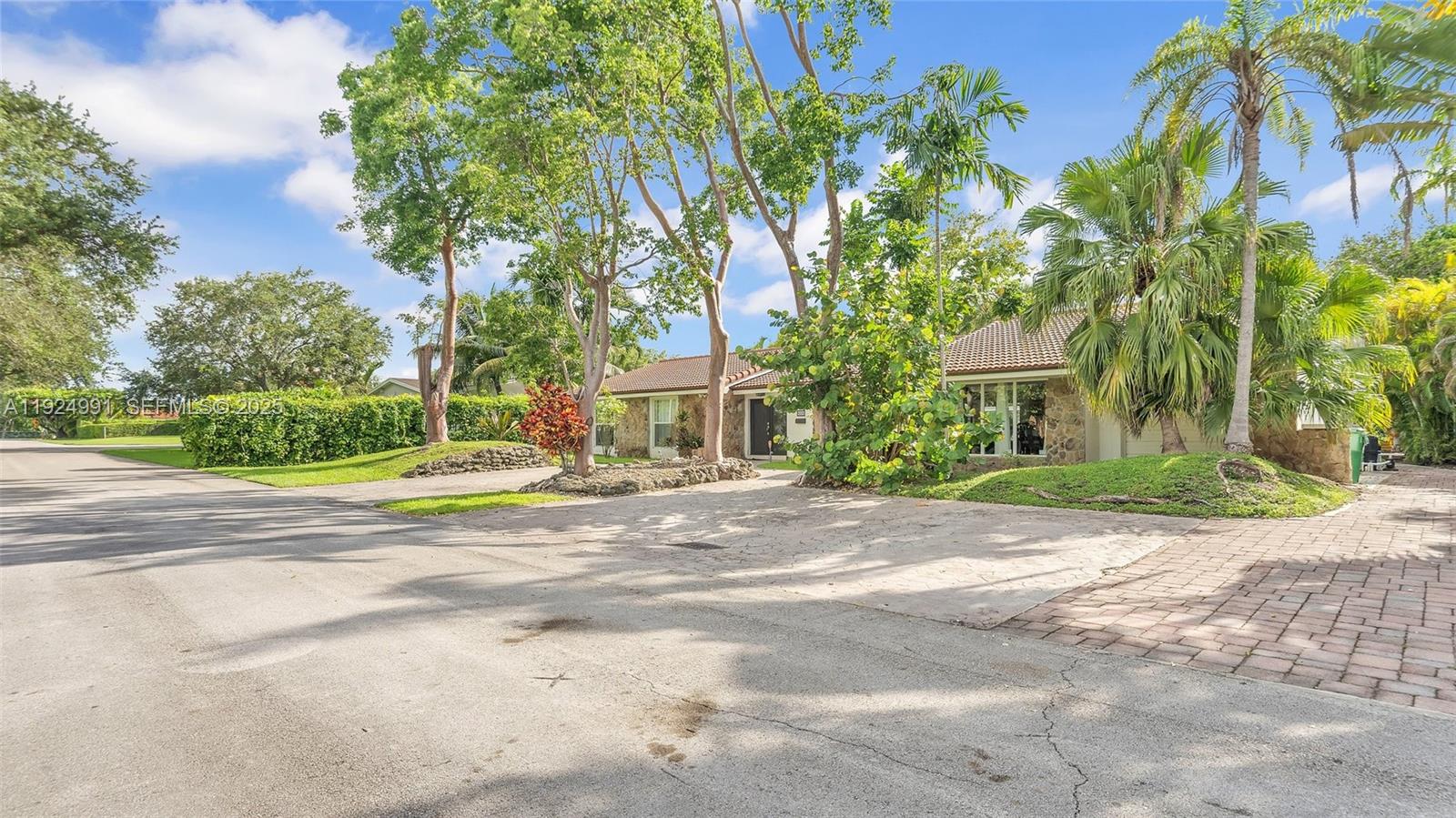 9220 SW 94th Pl Miami, FL 33176