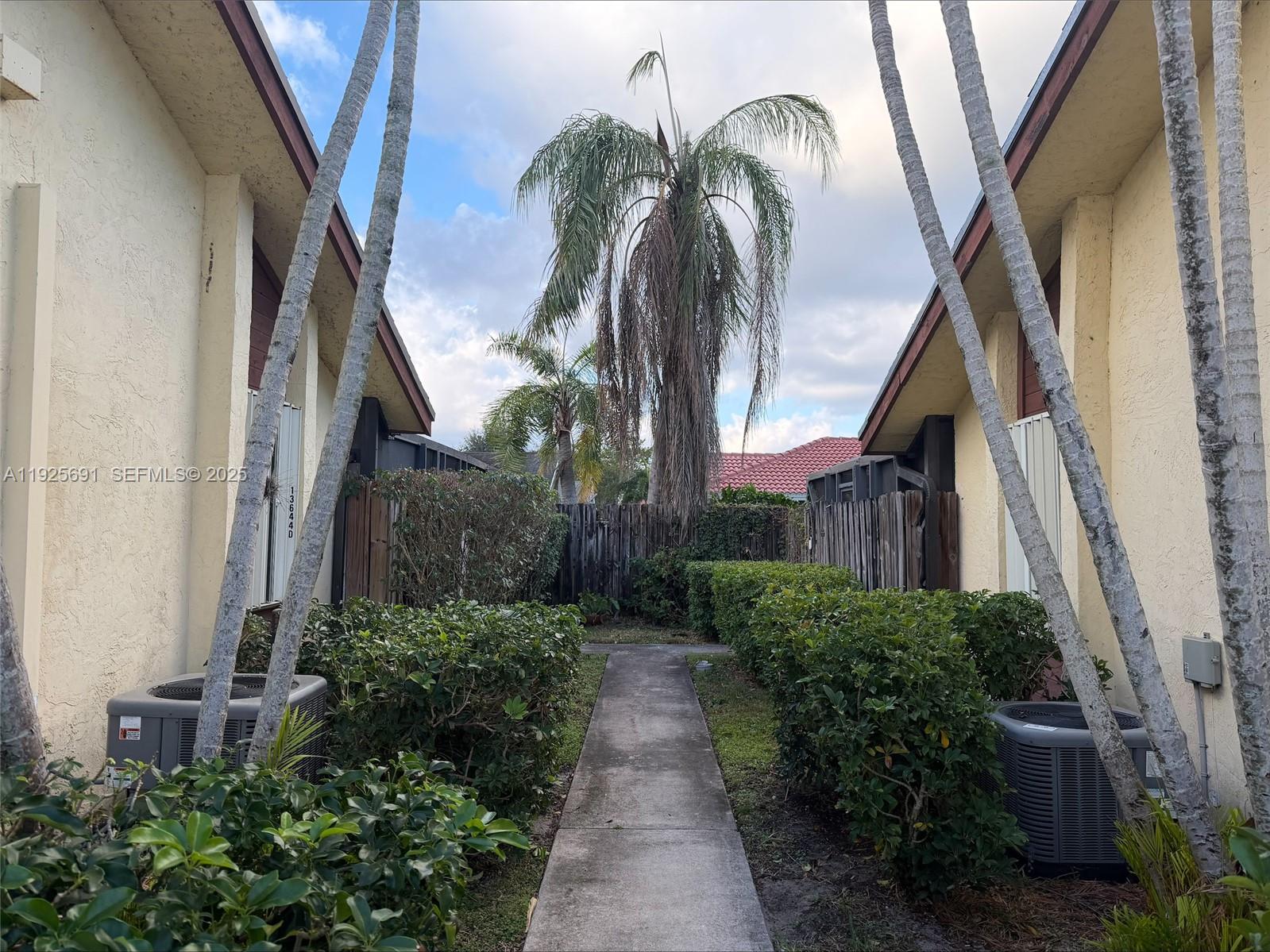 13680 Yarmouth Ct #C Wellington, FL 33414