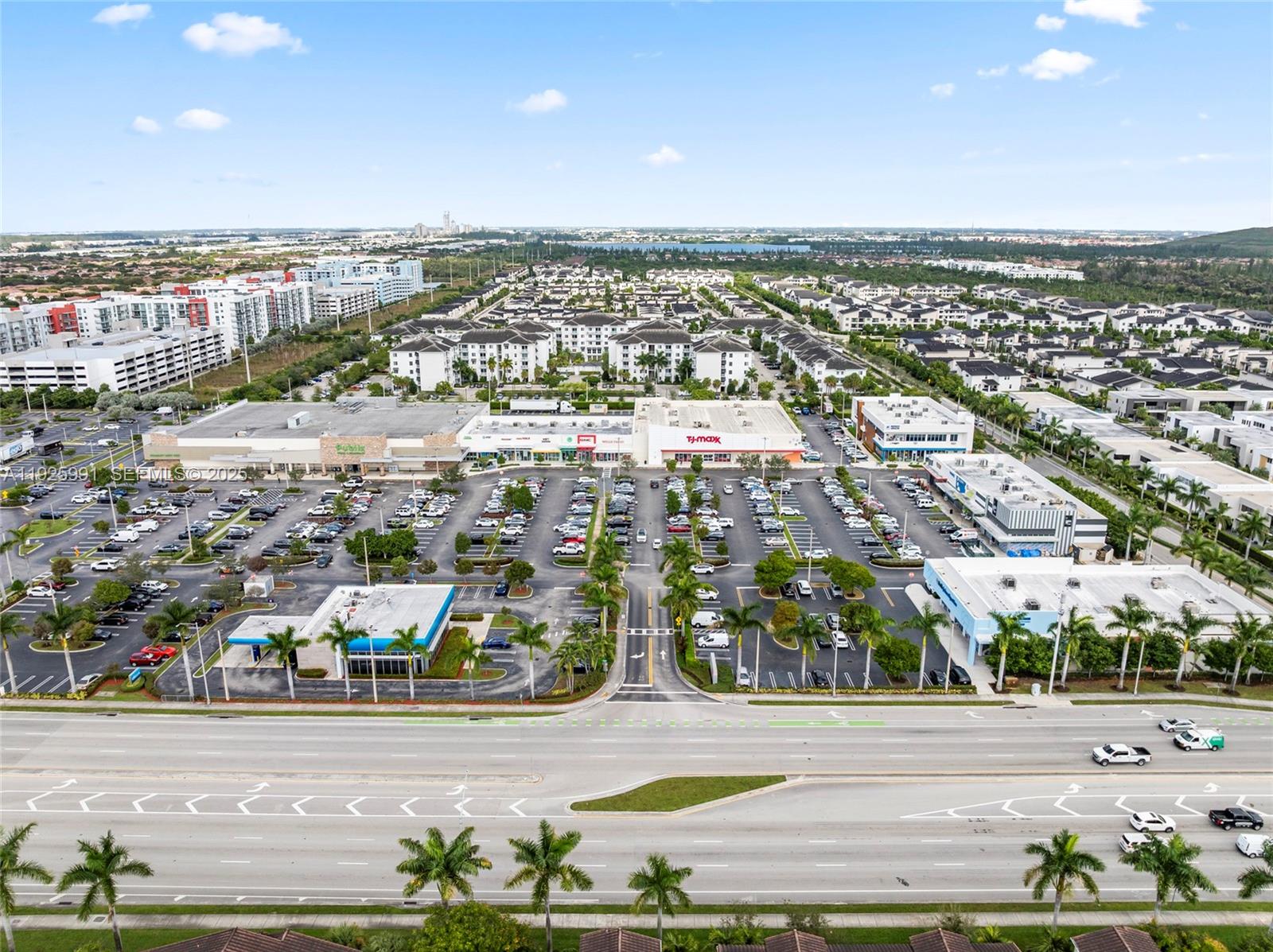 6933 NW 104th Ct Doral, FL 33178