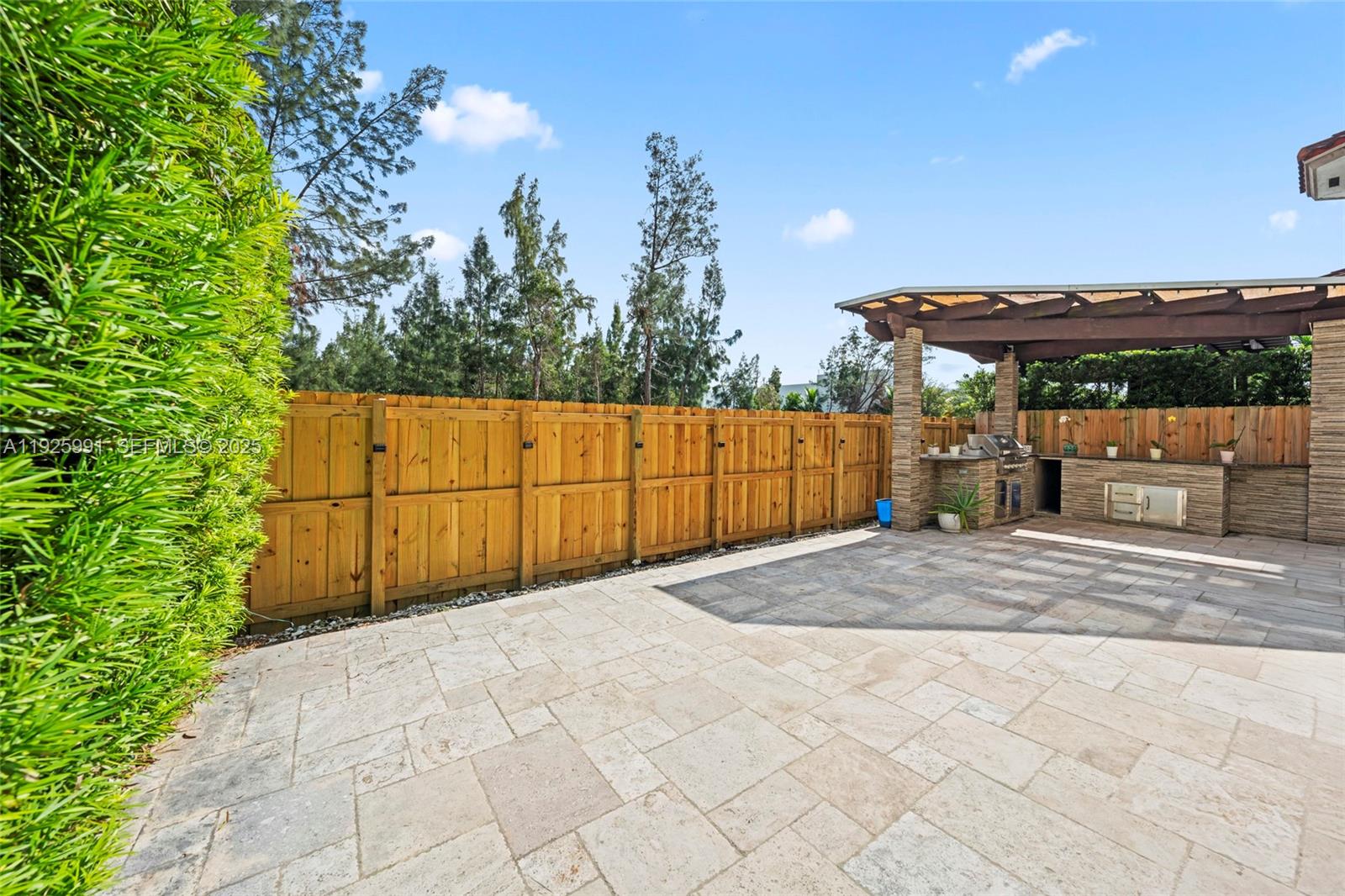 6933 NW 104th Ct Doral, FL 33178