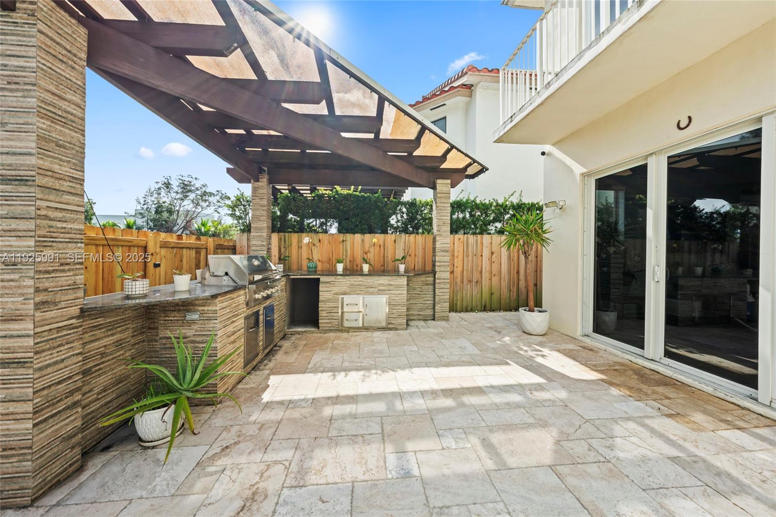 6933 NW 104th Ct Doral, FL 33178