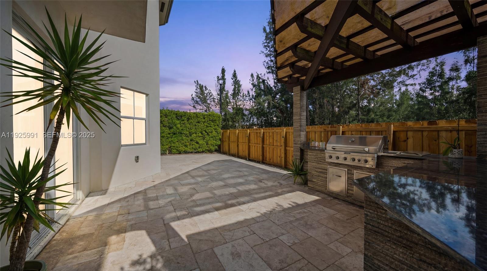 6933 NW 104th Ct Doral, FL 33178