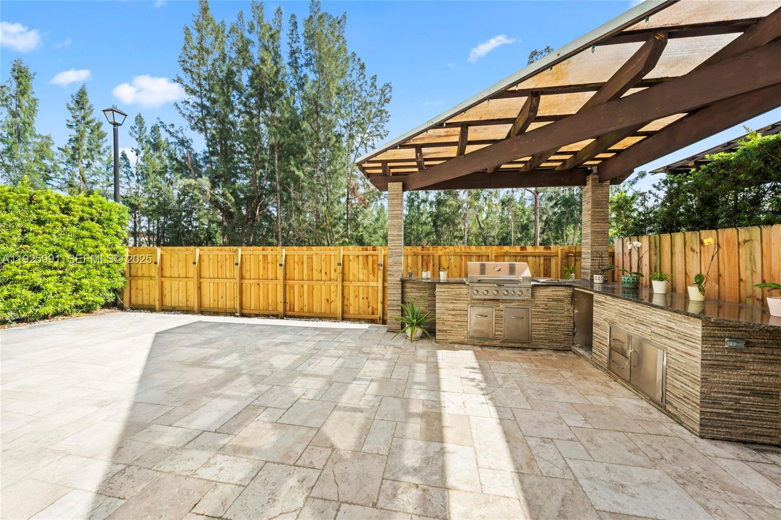 6933 NW 104th Ct Doral, FL 33178