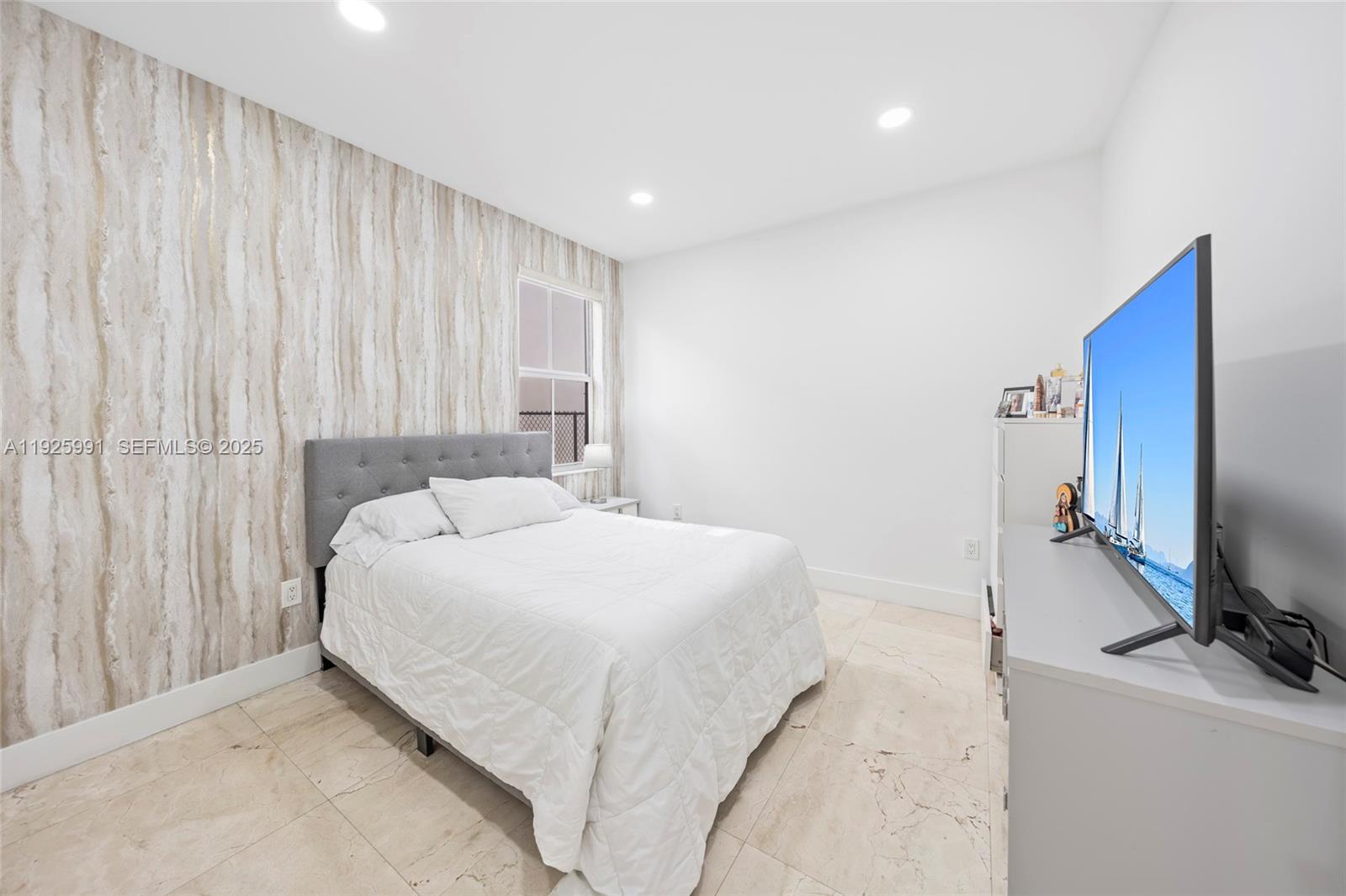 6933 NW 104th Ct Doral, FL 33178