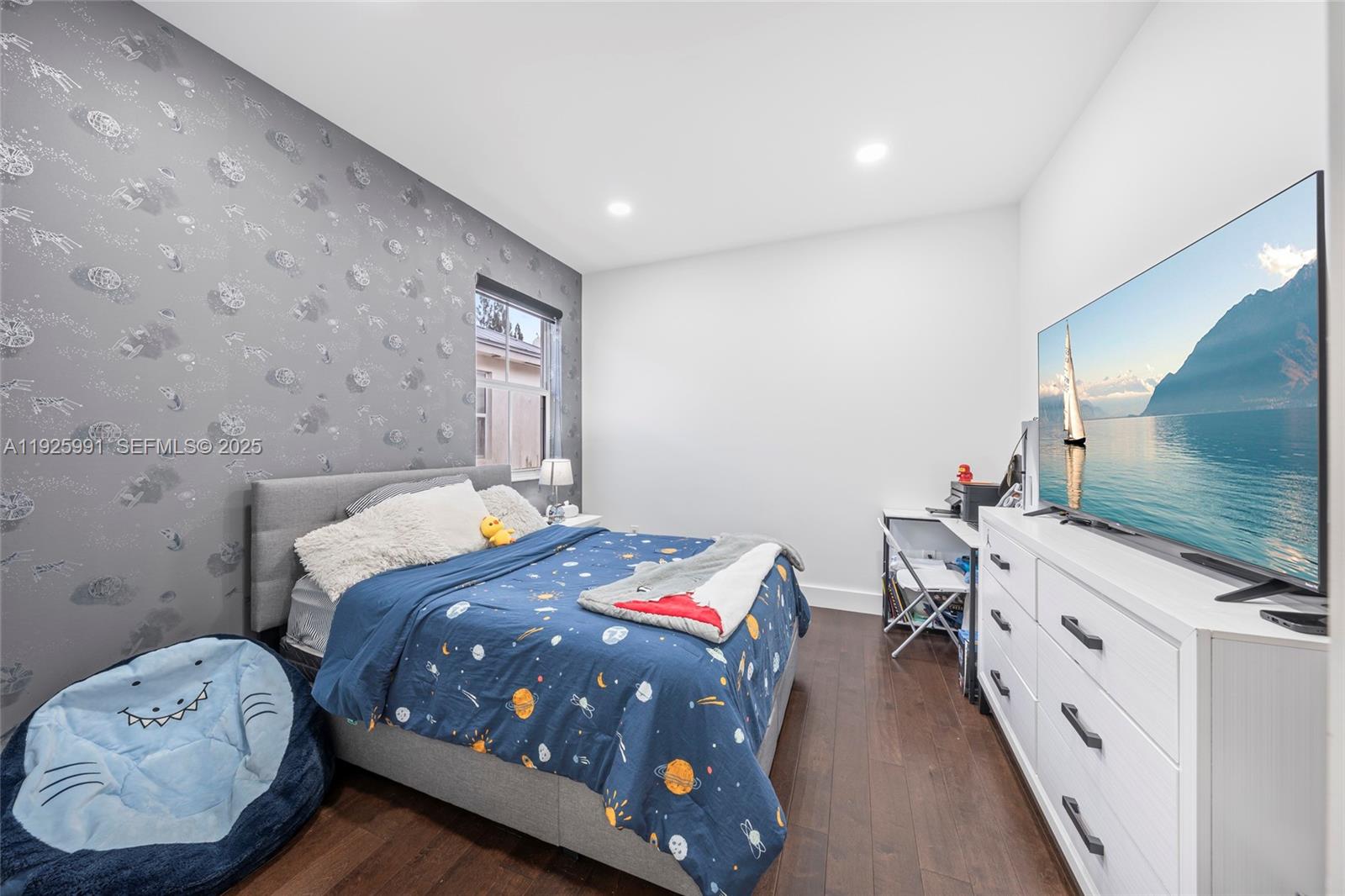 6933 NW 104th Ct Doral, FL 33178