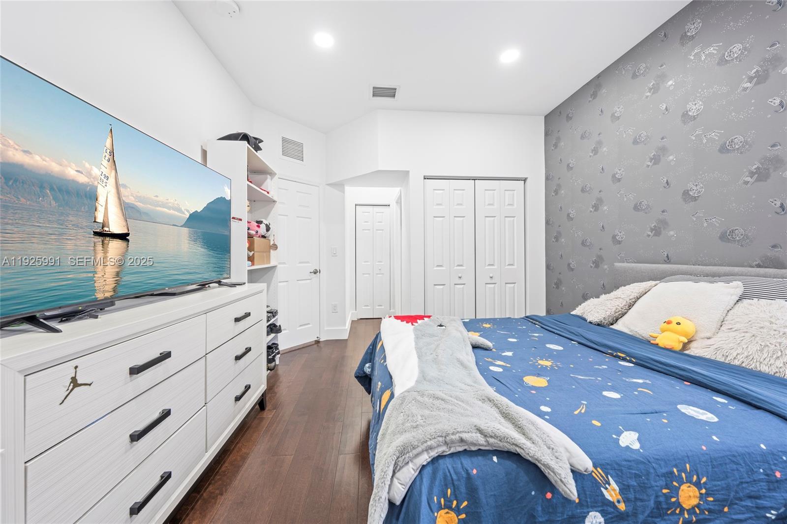 6933 NW 104th Ct Doral, FL 33178