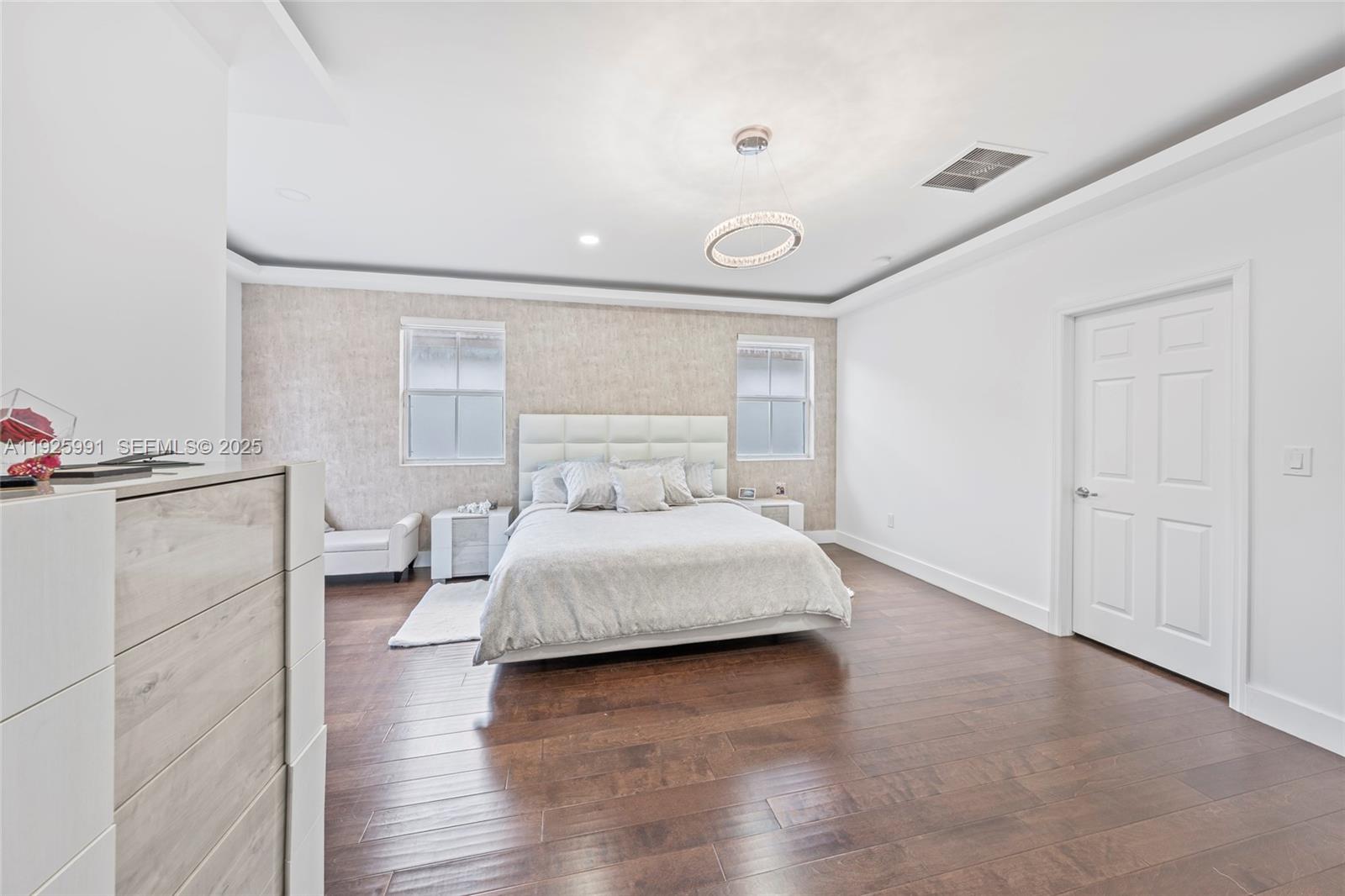 6933 NW 104th Ct Doral, FL 33178