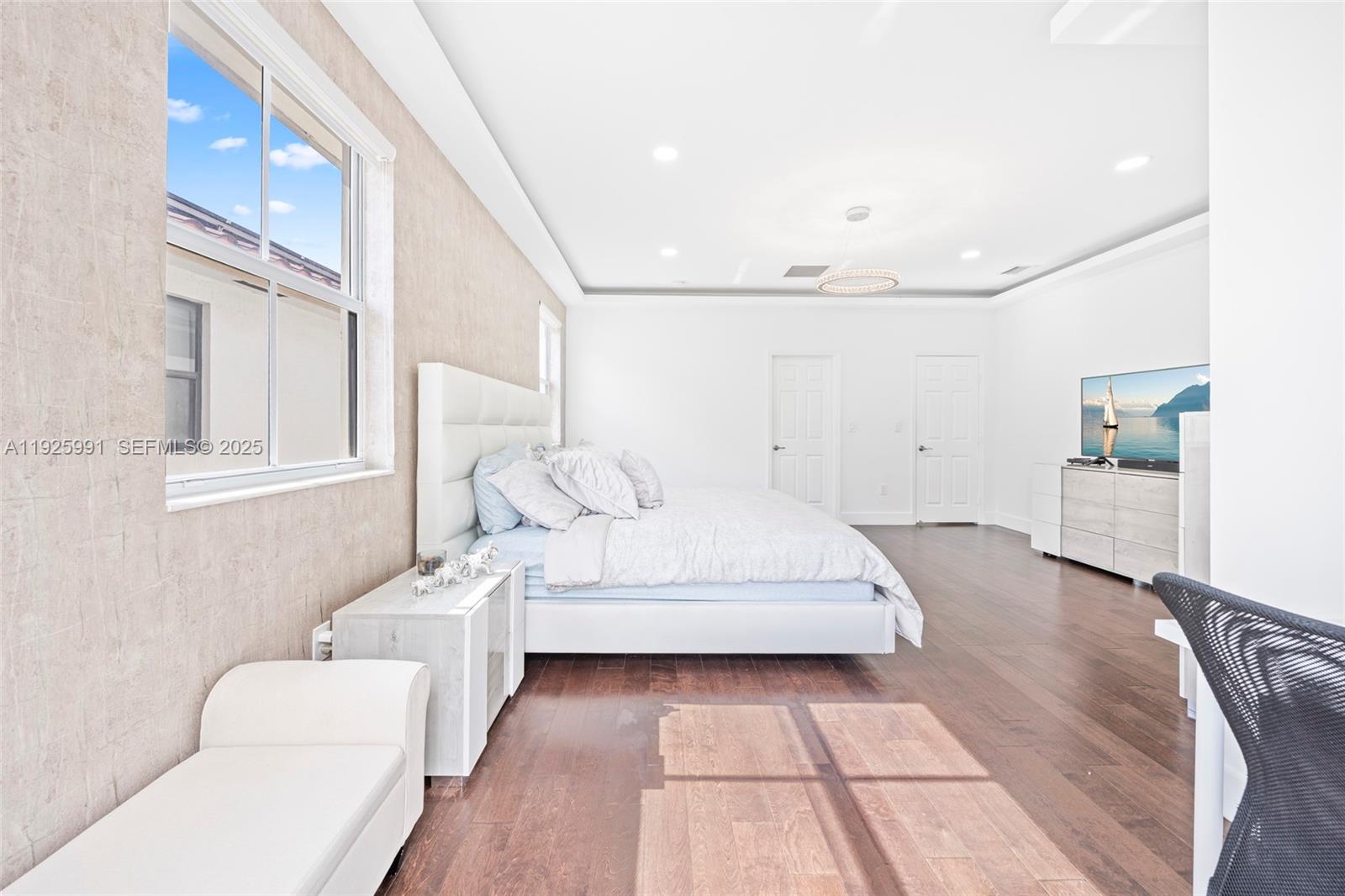 6933 NW 104th Ct Doral, FL 33178