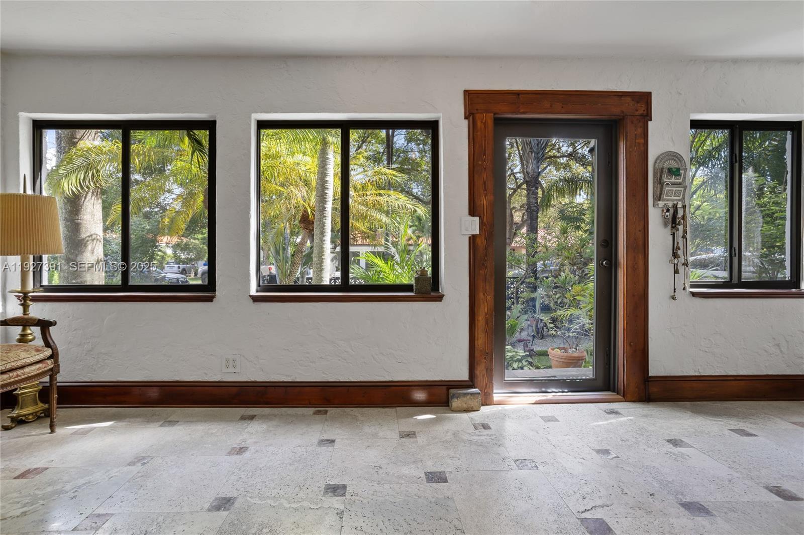 452 SW 21st Rd Miami, FL 33129