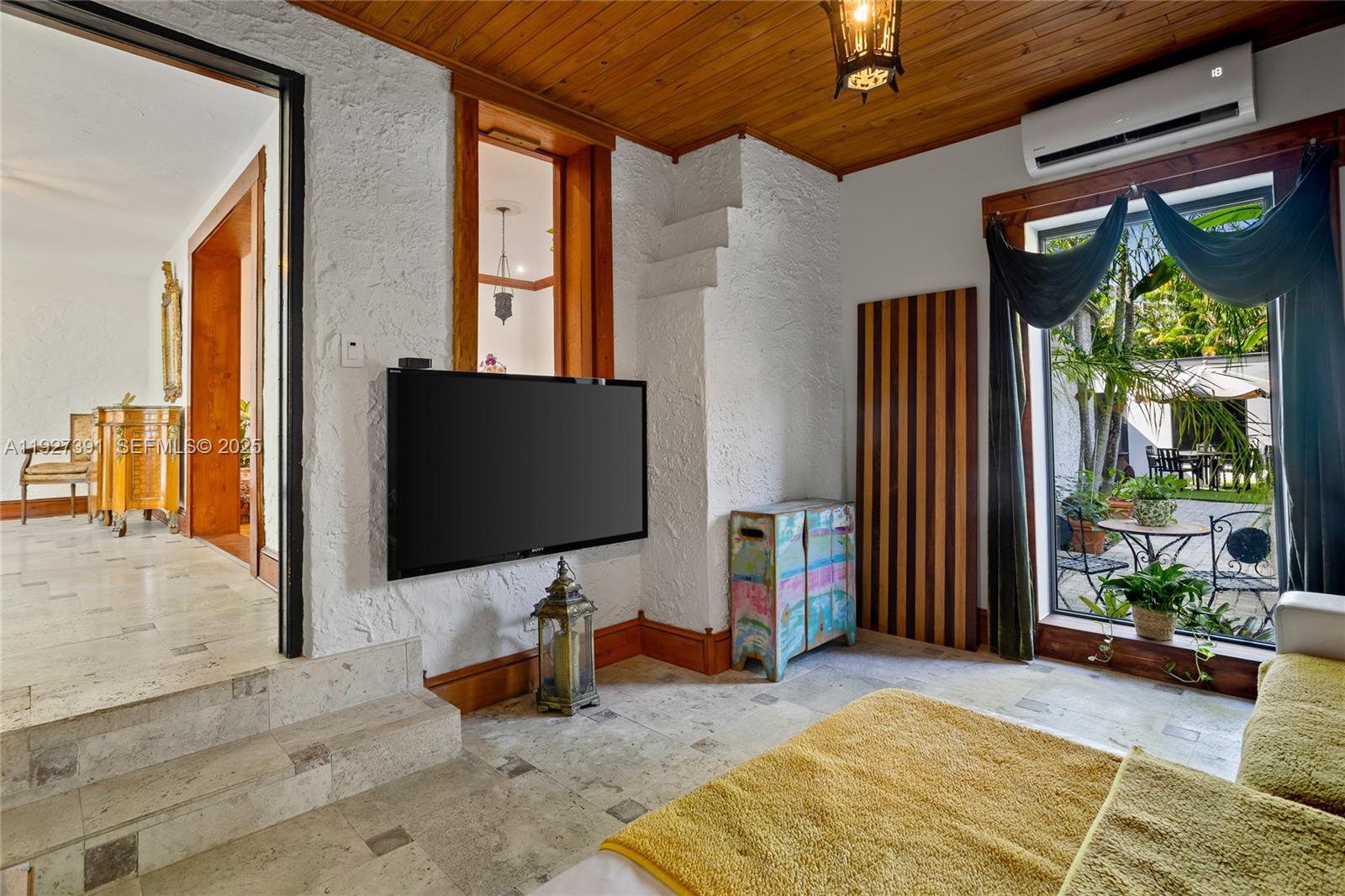 452 SW 21st Rd Miami, FL 33129