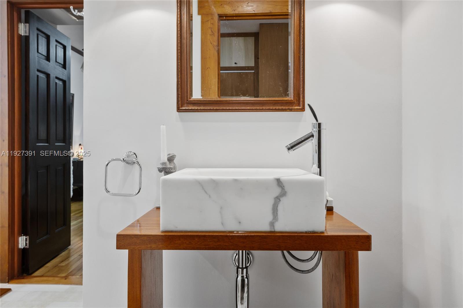 452 SW 21st Rd Miami, FL 33129