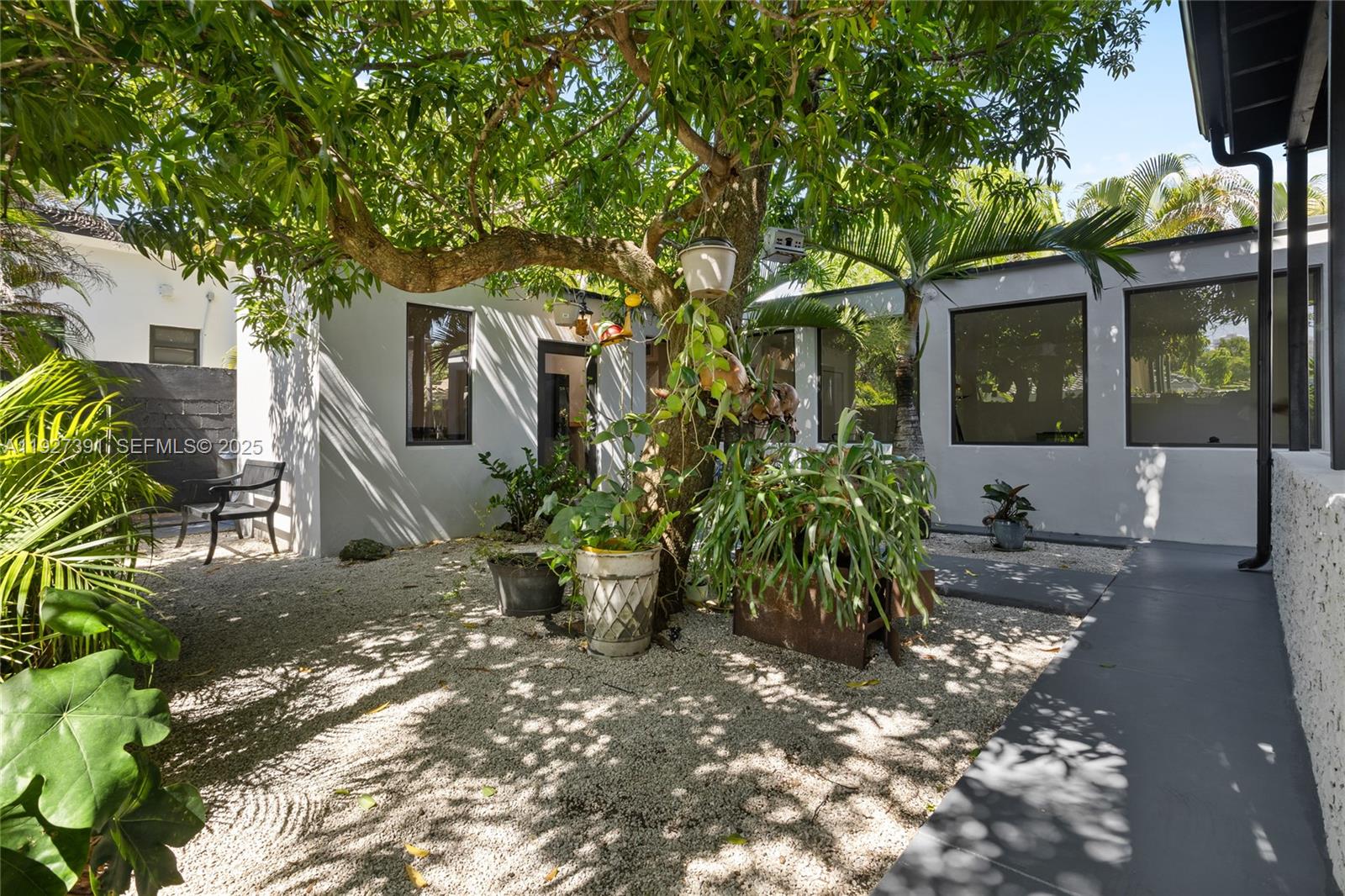 452 SW 21st Rd Miami, FL 33129