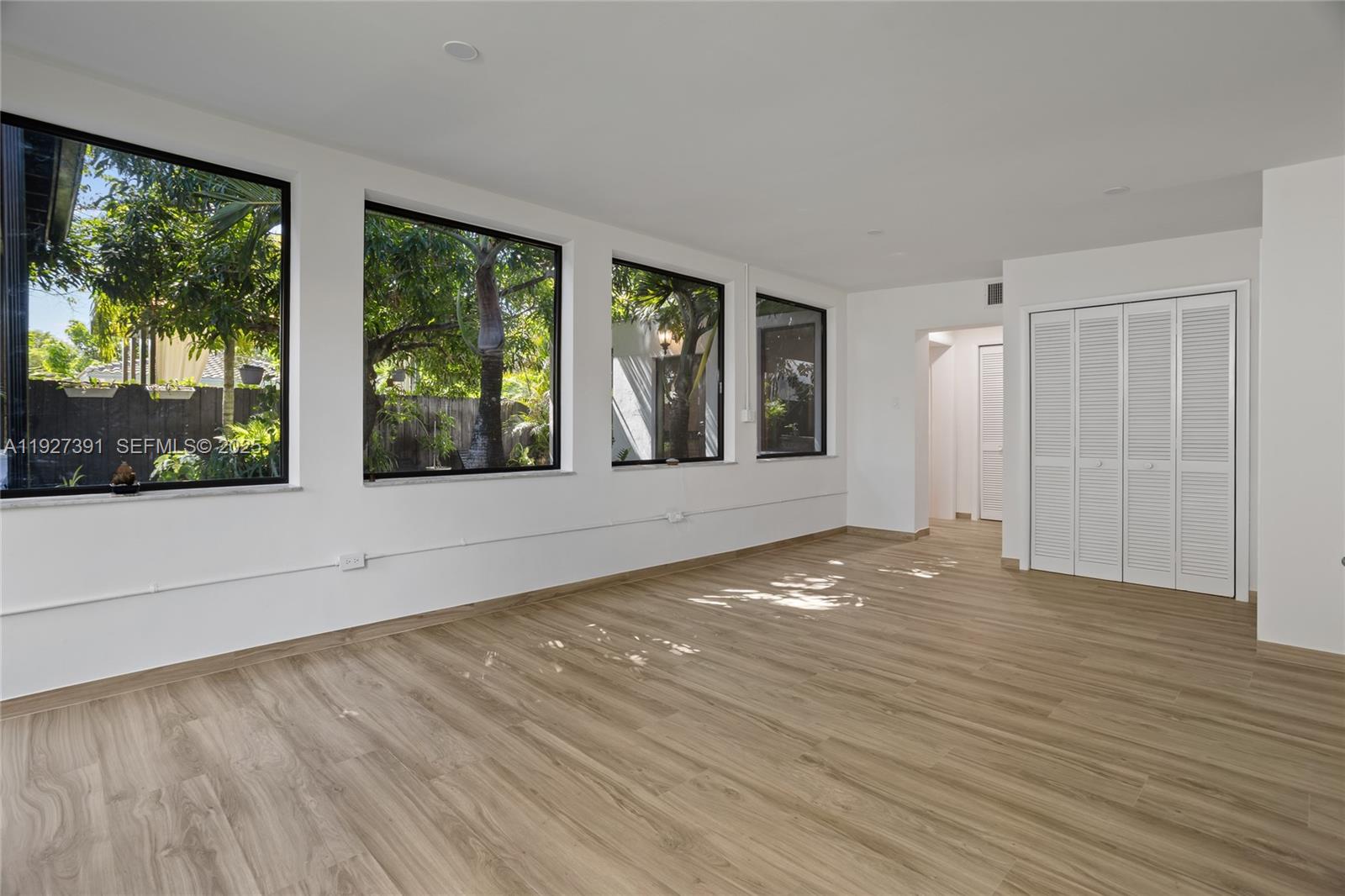 452 SW 21st Rd Miami, FL 33129