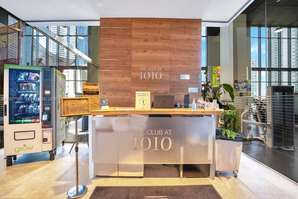 image 1010 Brickell8