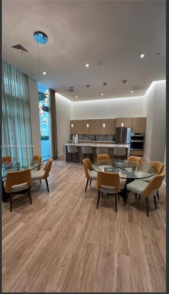 image The Ivy at Riverfront24