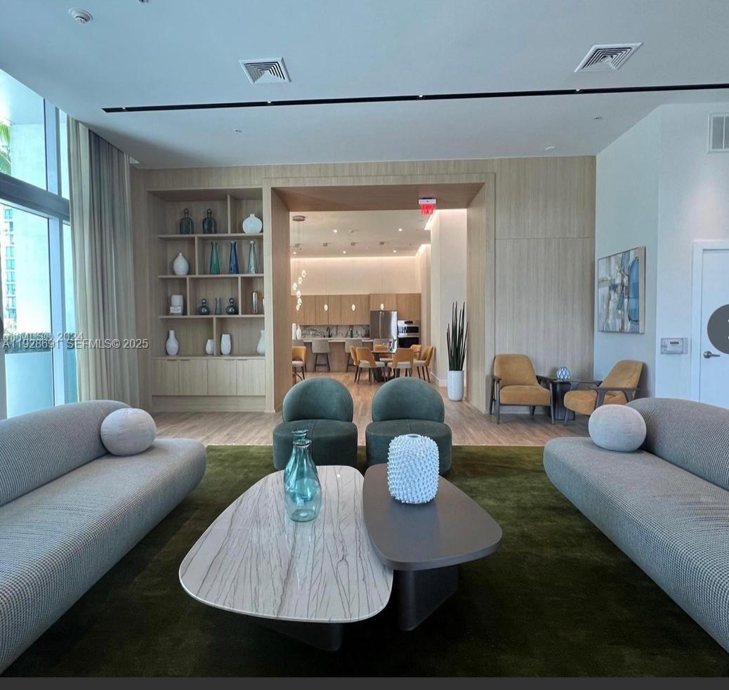 image The Ivy at Riverfront35