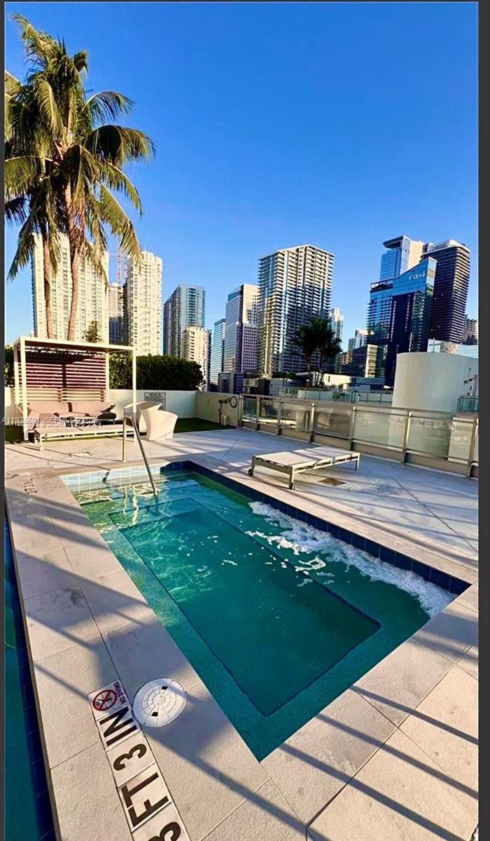 image The Ivy at Riverfront41