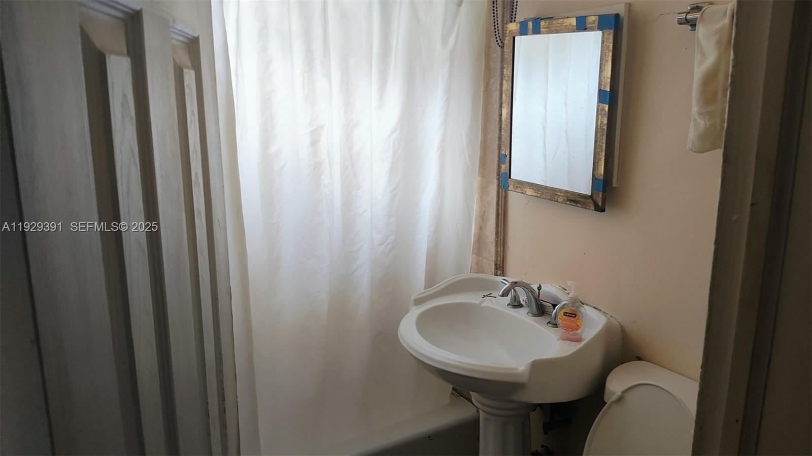 2238 NW 34th St Miami, FL 33142