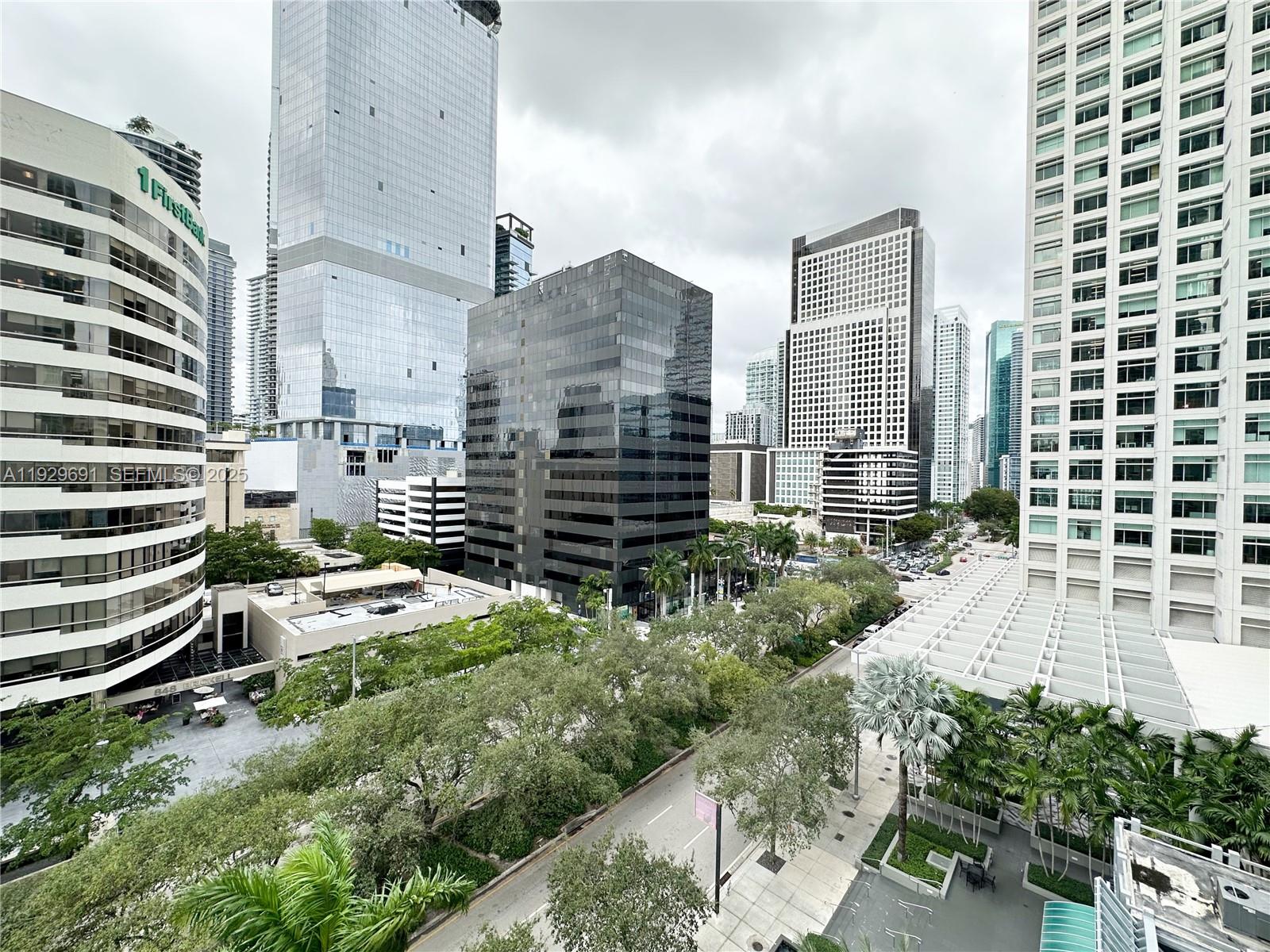 image The Plaza on Brickell West20