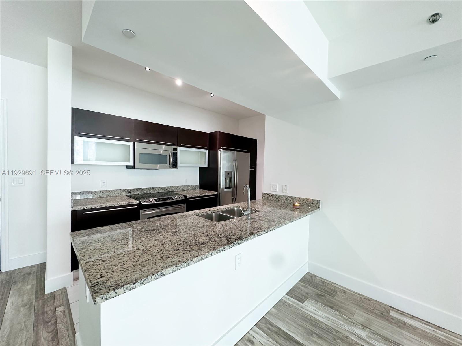 image The Plaza on Brickell West3