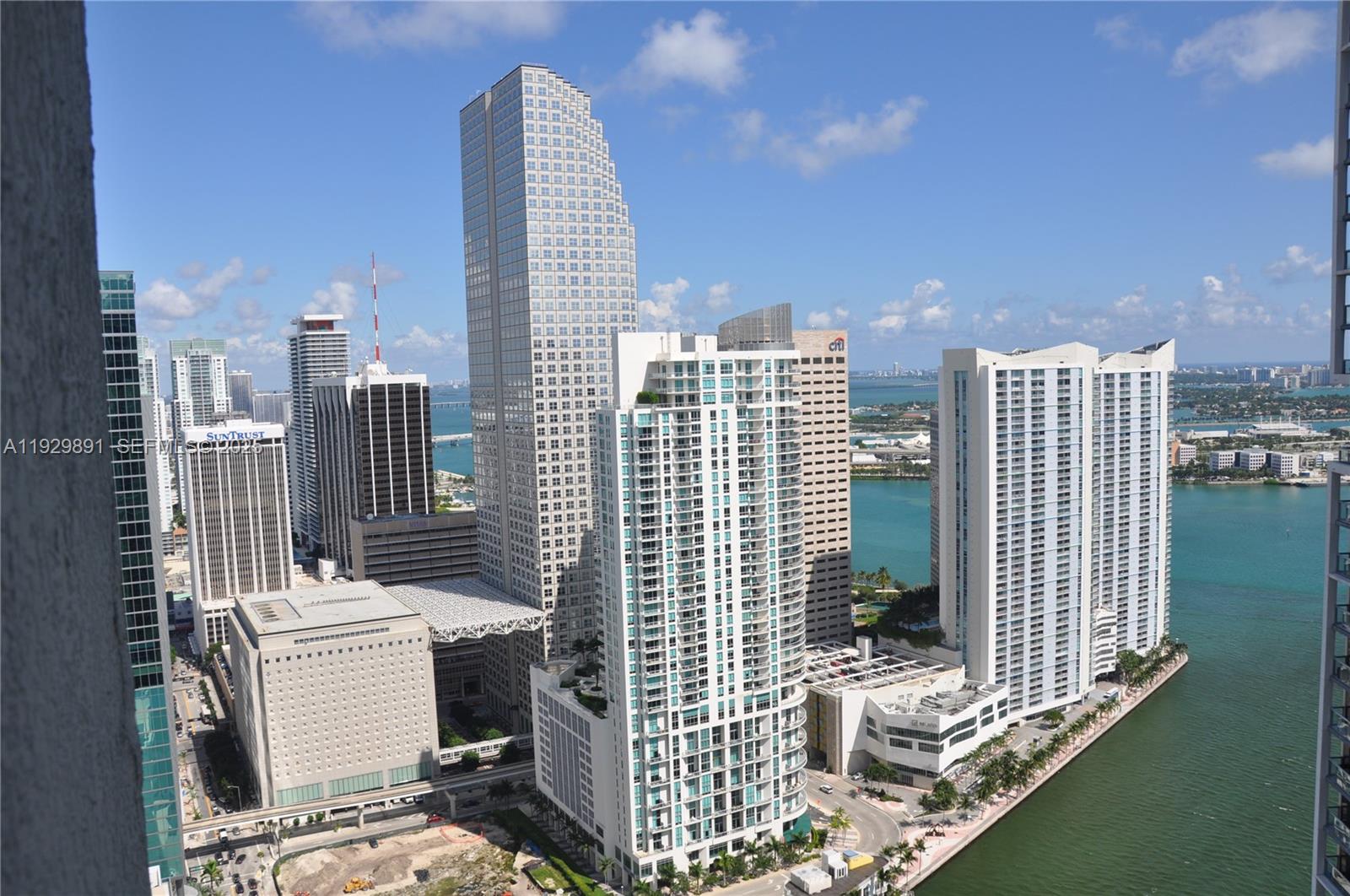 475 Brickell Ave #4215 Miami, FL 33131