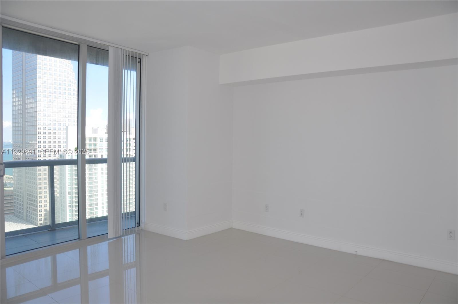 475 Brickell Ave #4215 Miami, FL 33131