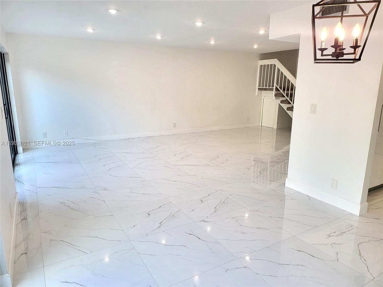 9723 N New Riv Canal Rd #416 Plantation, FL 33324