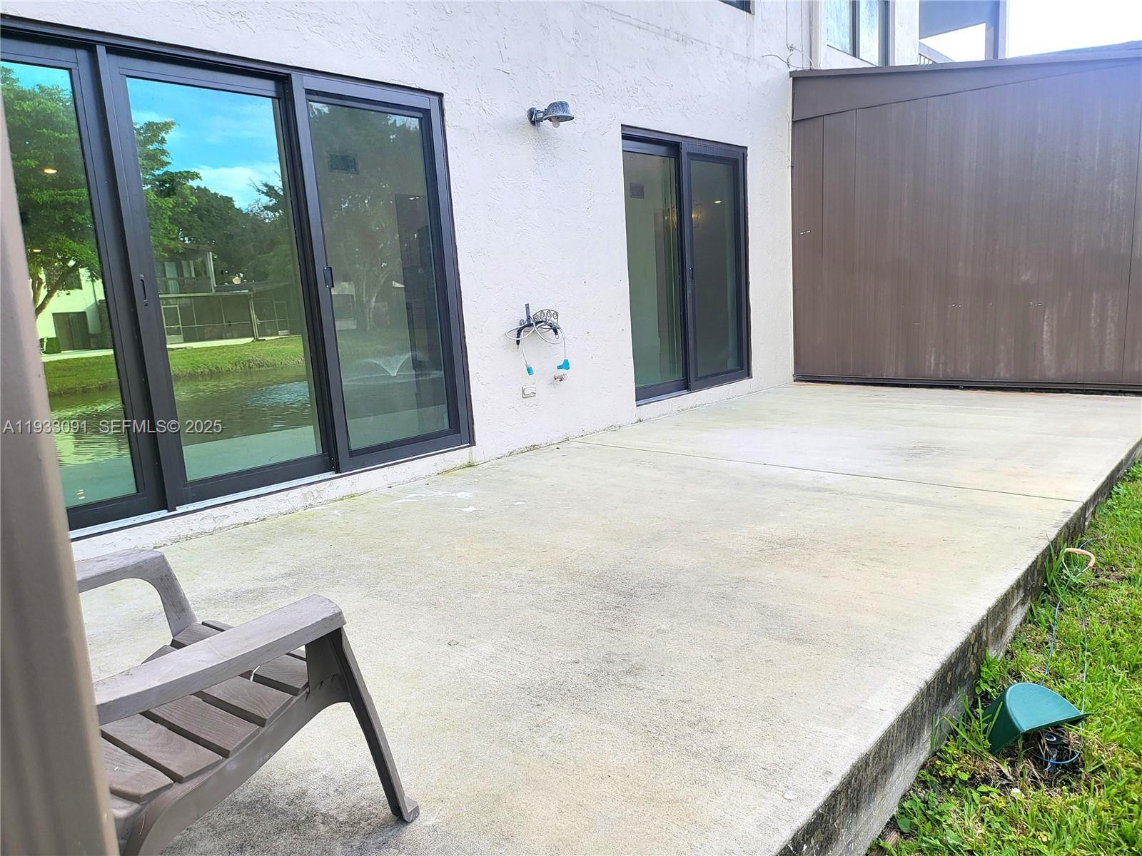 9723 N New Riv Canal Rd #416 Plantation, FL 33324