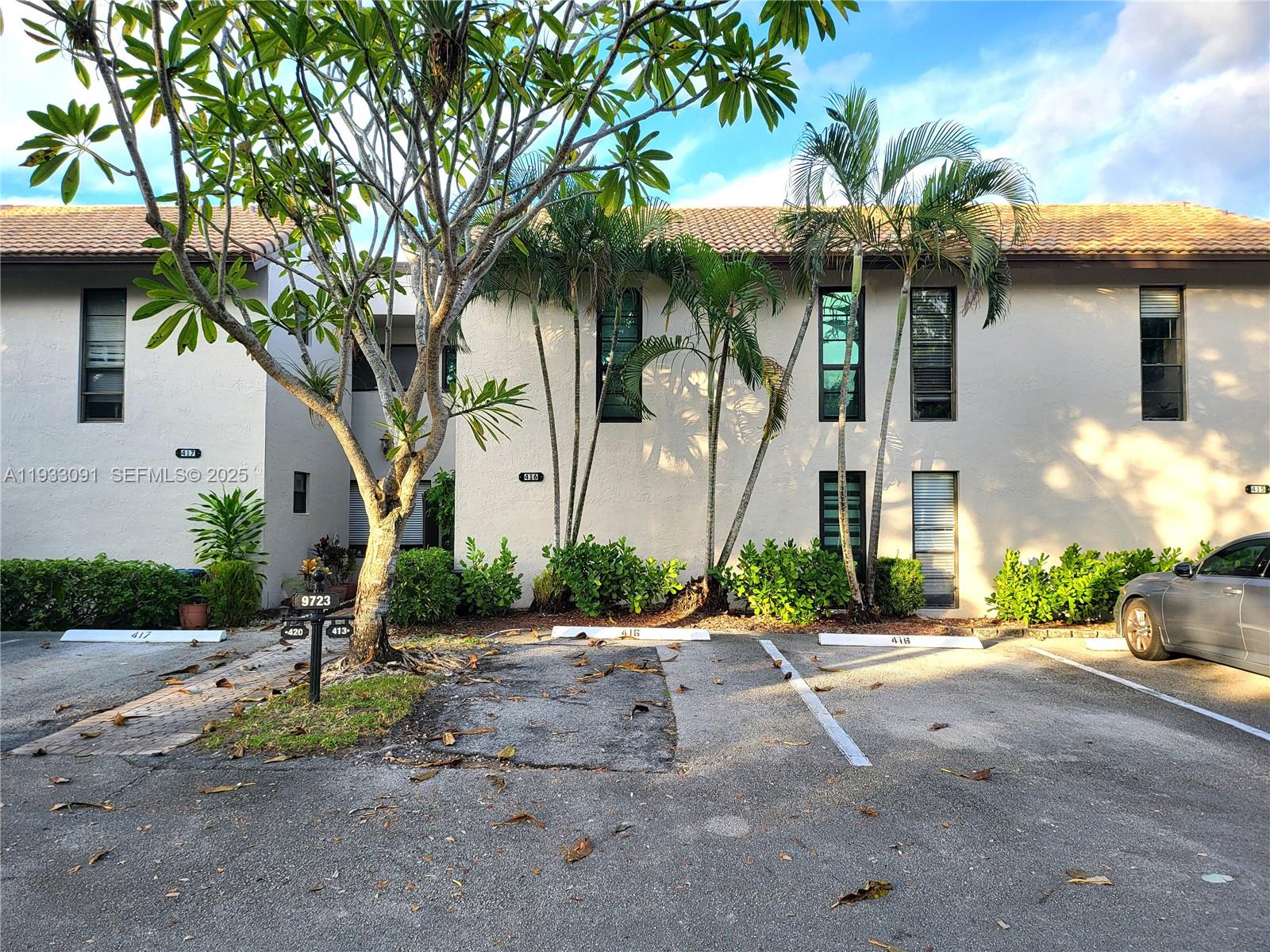 9723 N New Riv Canal Rd #416 Plantation, FL 33324