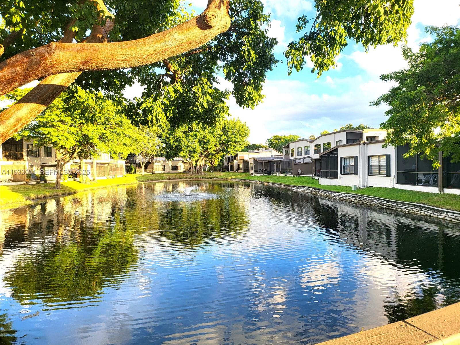 9723 N New Riv Canal Rd #416 Plantation, FL 33324