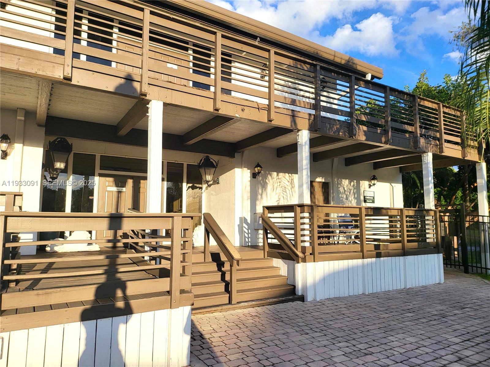 9723 N New Riv Canal Rd #416 Plantation, FL 33324