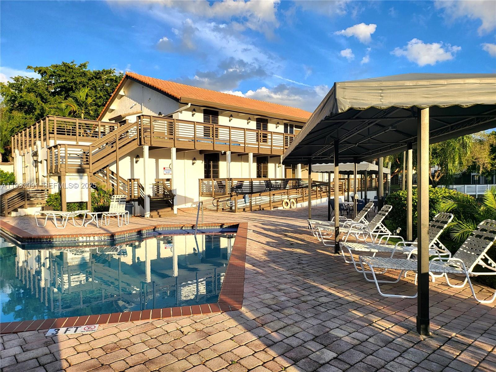 9723 N New Riv Canal Rd #416 Plantation, FL 33324