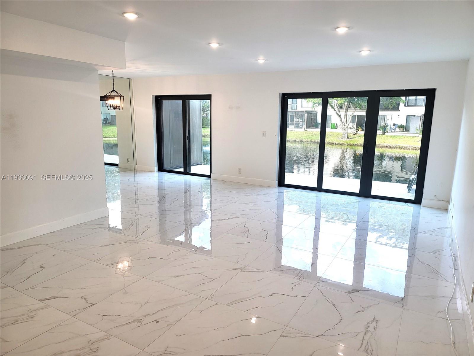 9723 N New Riv Canal Rd #416 Plantation, FL 33324