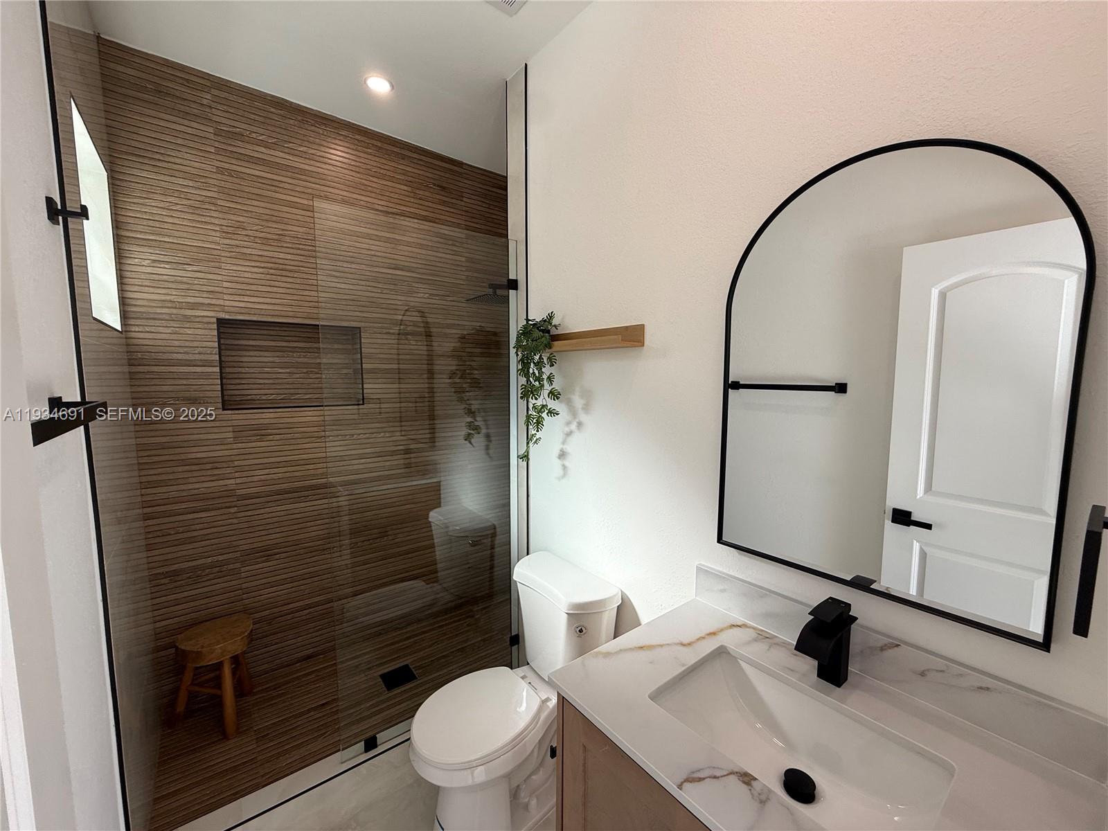 260 NW 119th St Miami, FL 33168