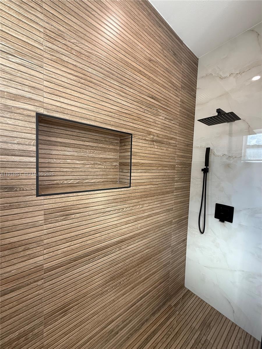 260 NW 119th St Miami, FL 33168