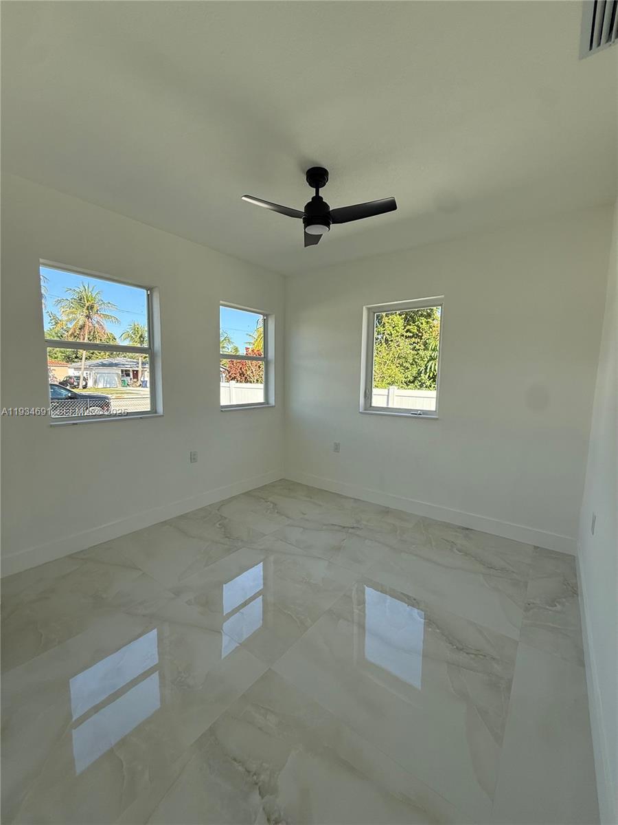 260 NW 119th St Miami, FL 33168