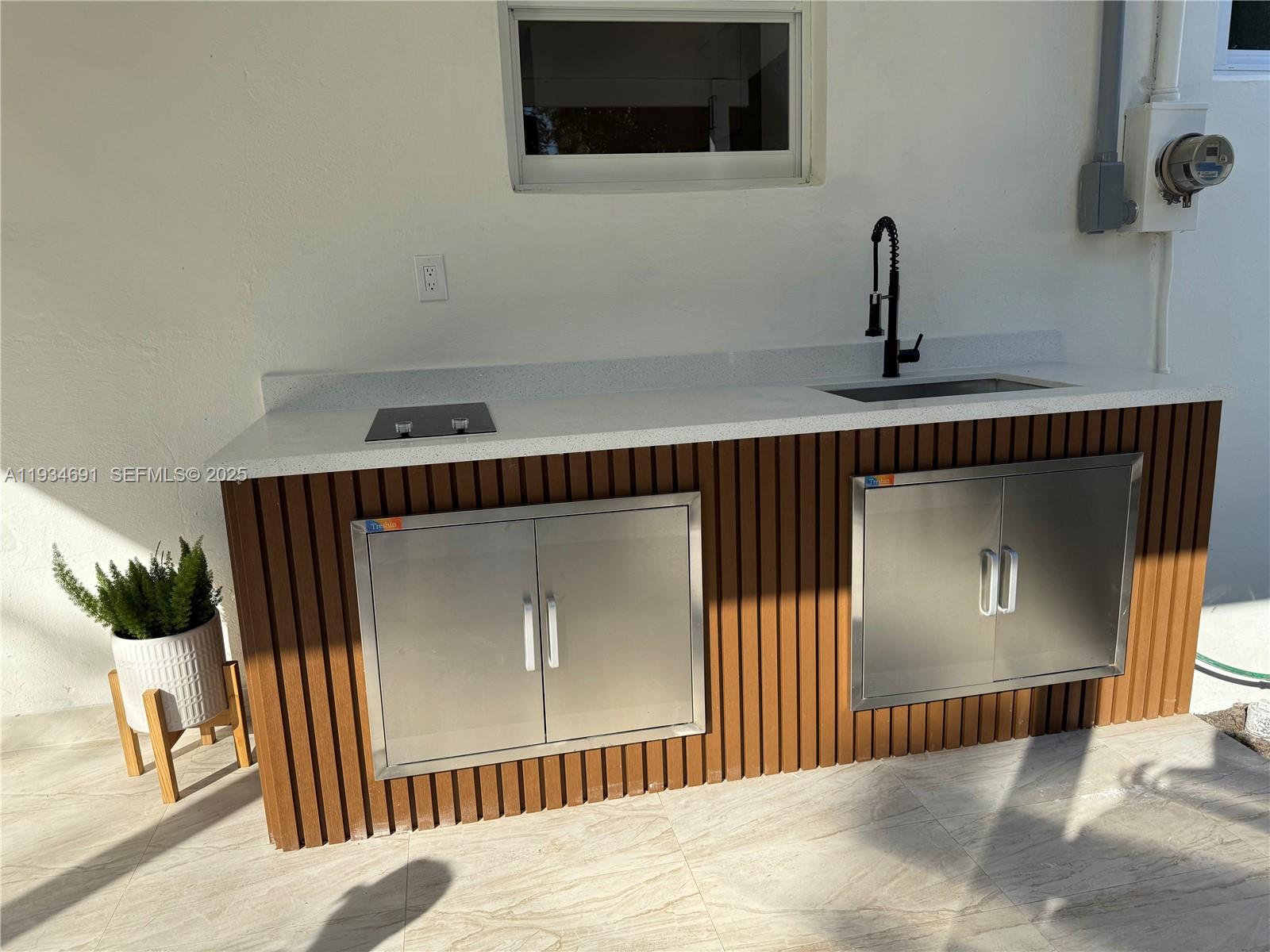 260 NW 119th St Miami, FL 33168