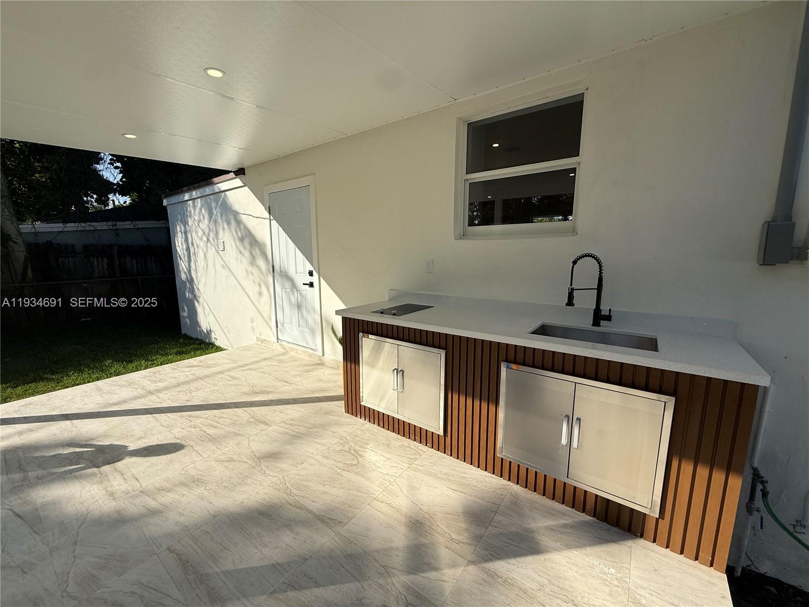 260 NW 119th St Miami, FL 33168