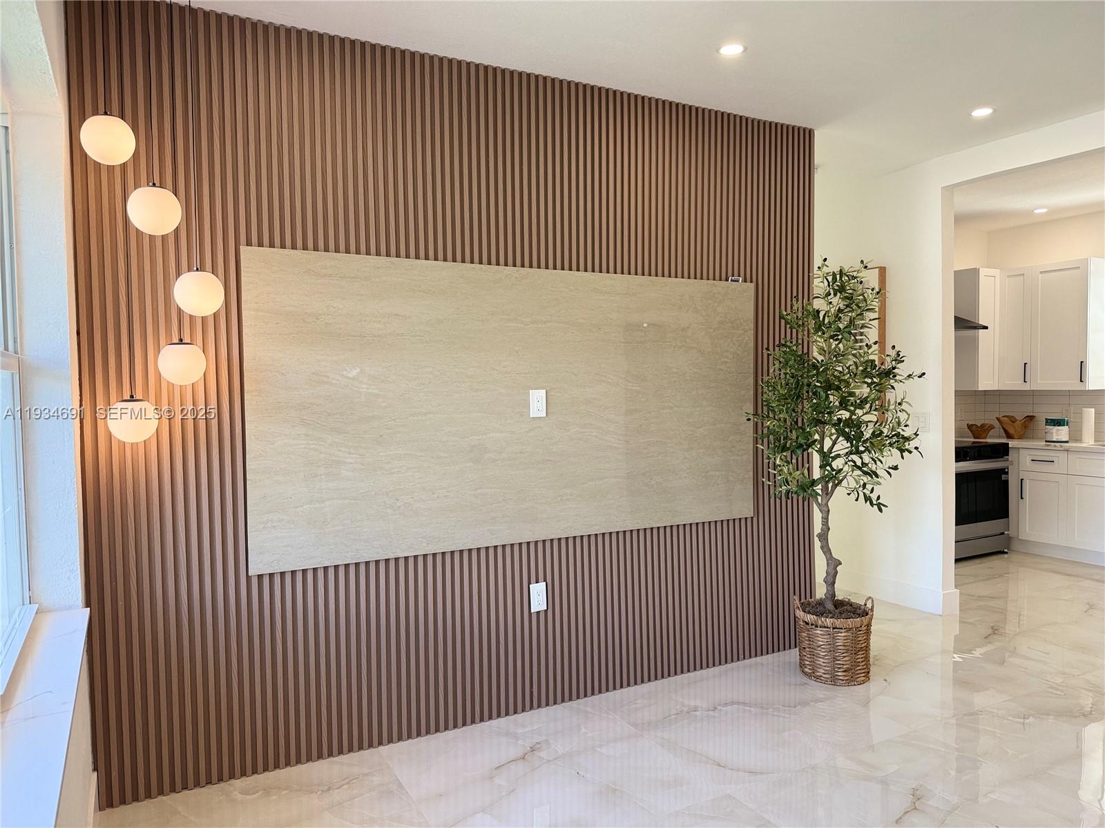 260 NW 119th St Miami, FL 33168