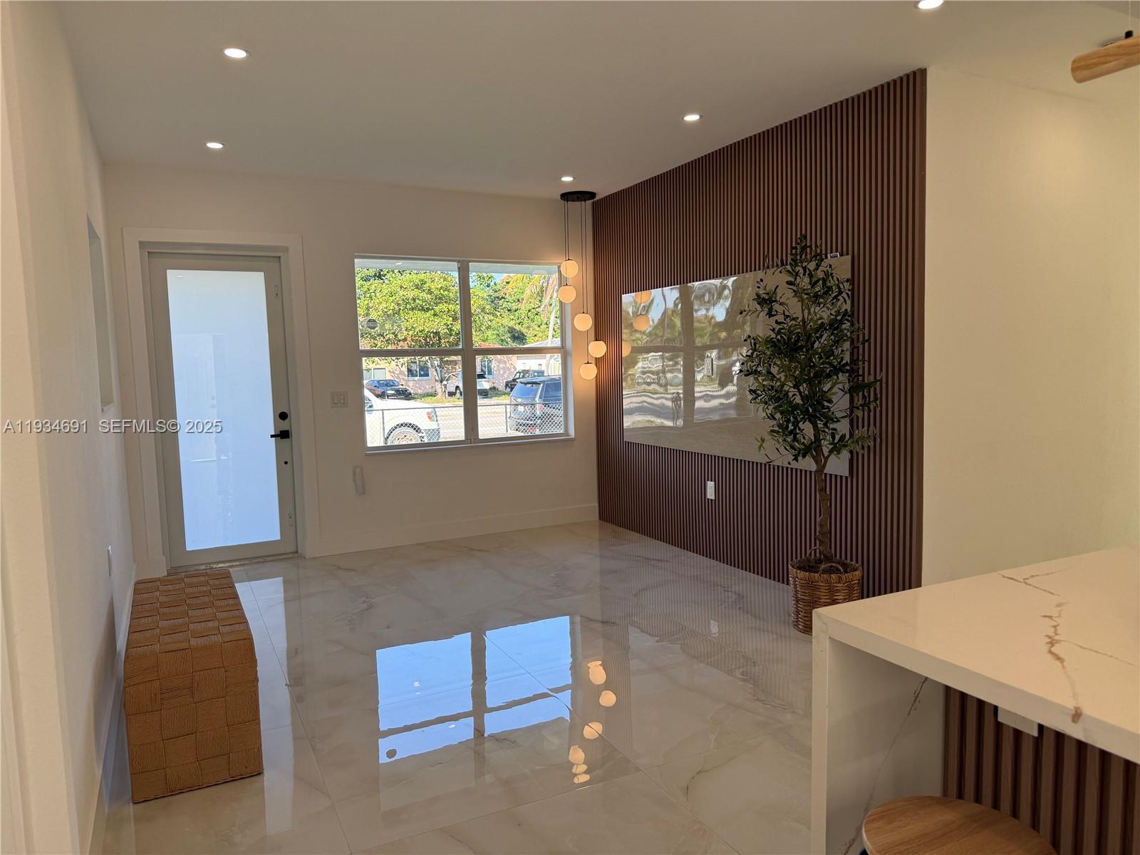 260 NW 119th St Miami, FL 33168