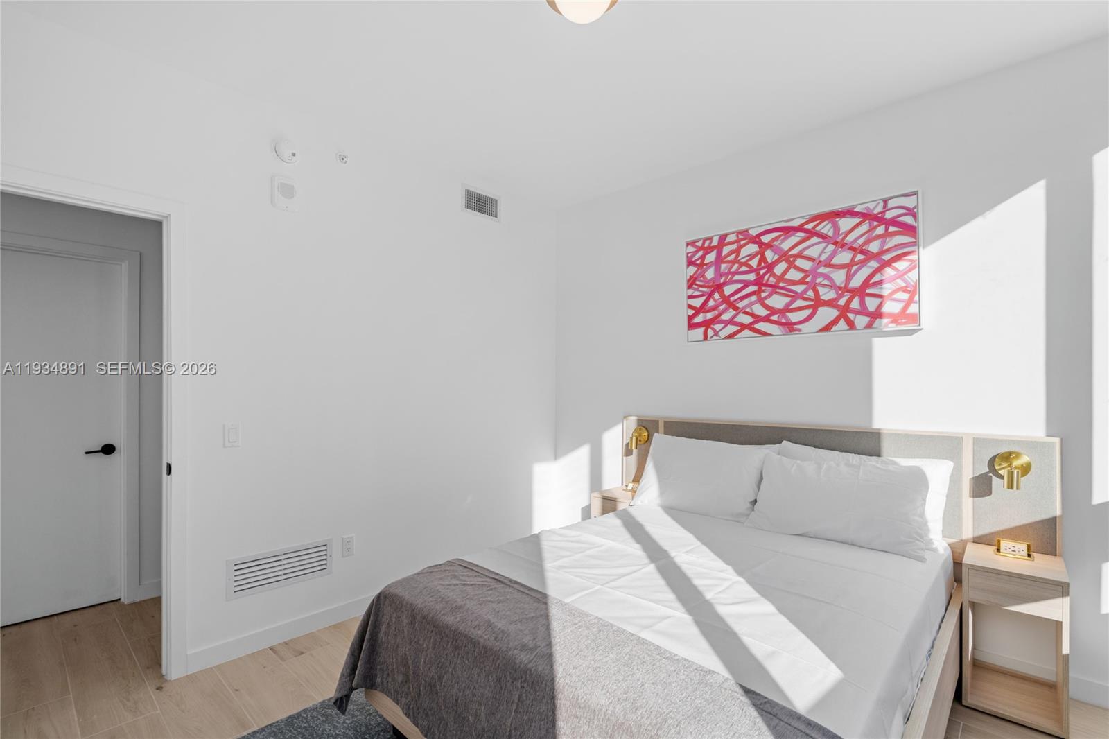 225 N Miami Ave #1405 Miami, FL 33132