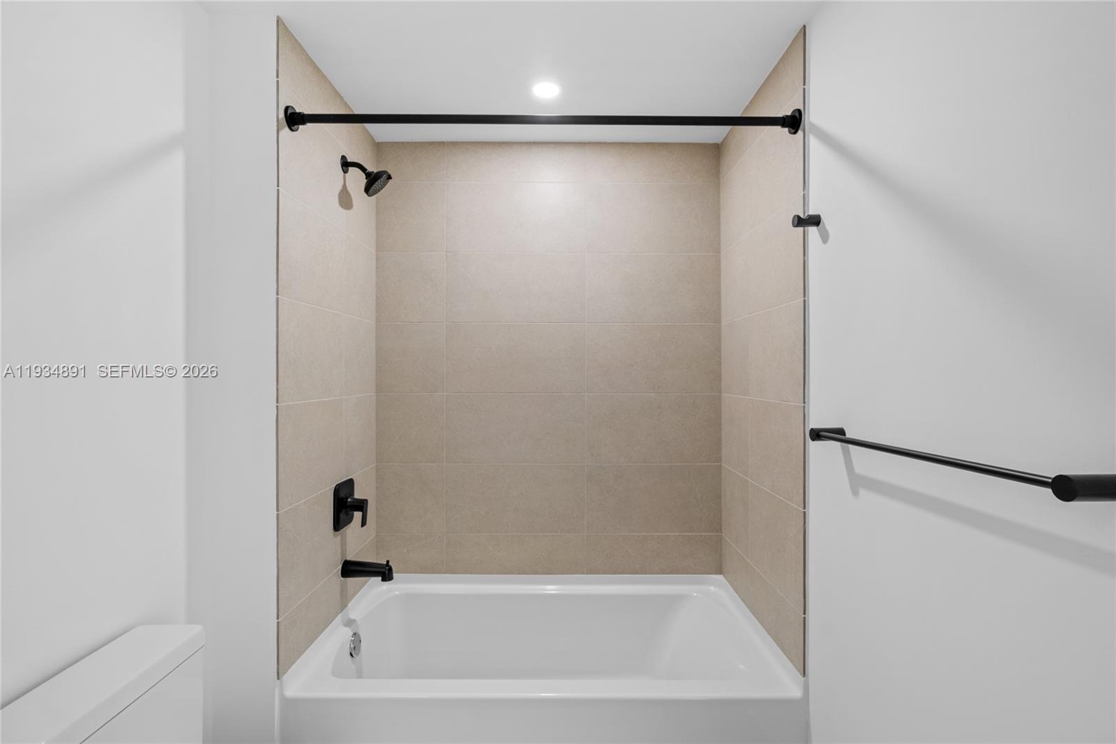 225 N Miami Ave #1405 Miami, FL 33132