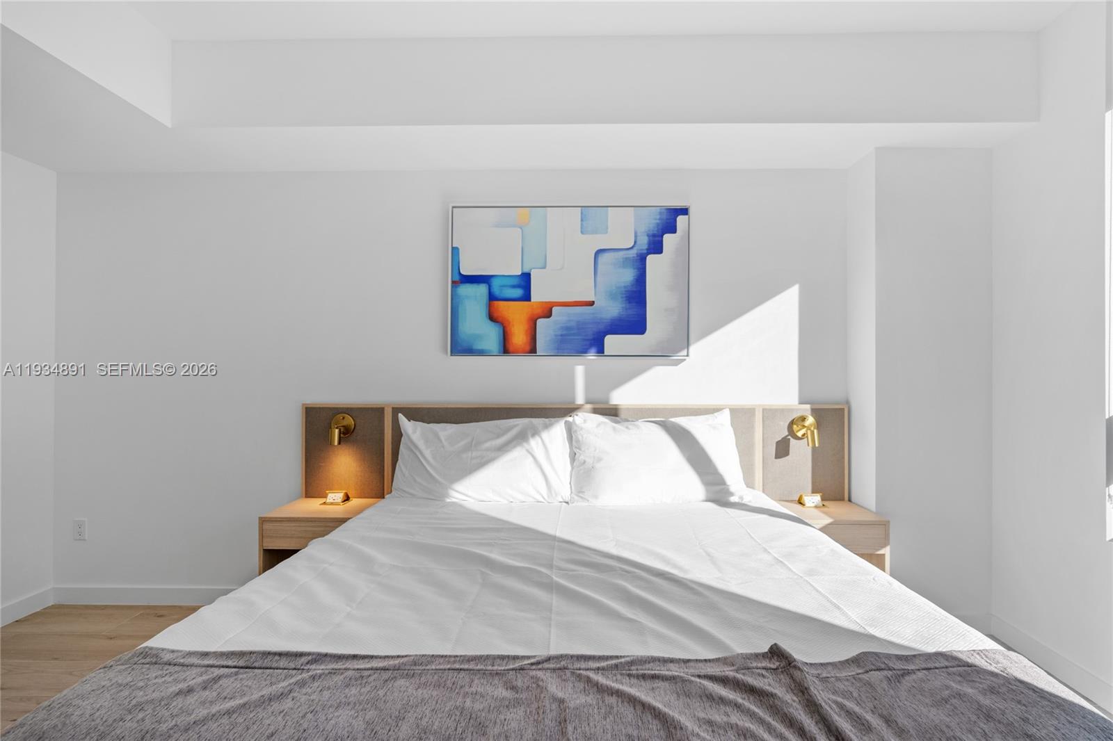 225 N Miami Ave #1405 Miami, FL 33132