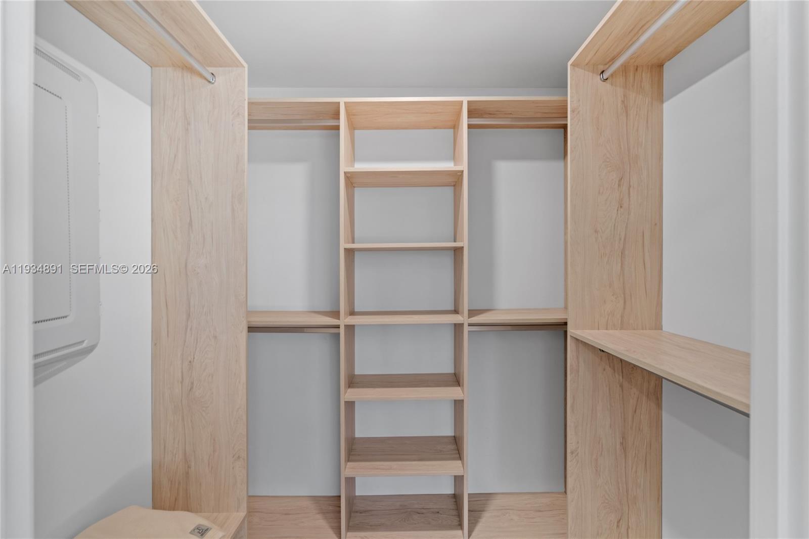 225 N Miami Ave #1405 Miami, FL 33132