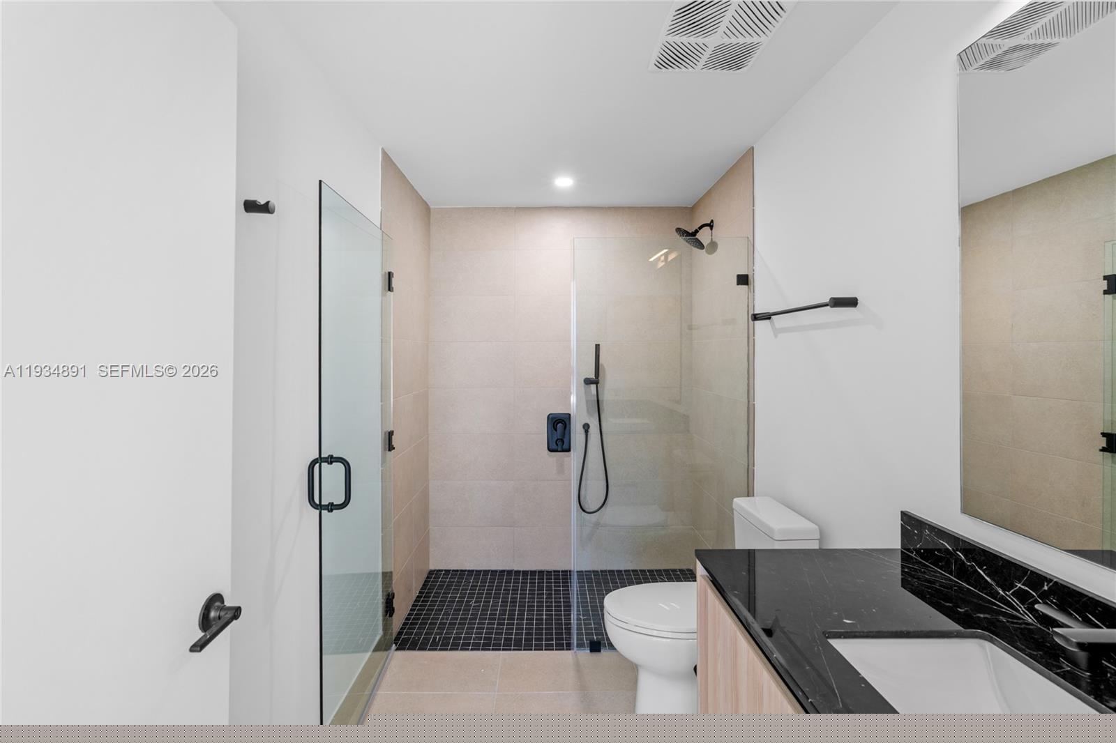 225 N Miami Ave #1405 Miami, FL 33132