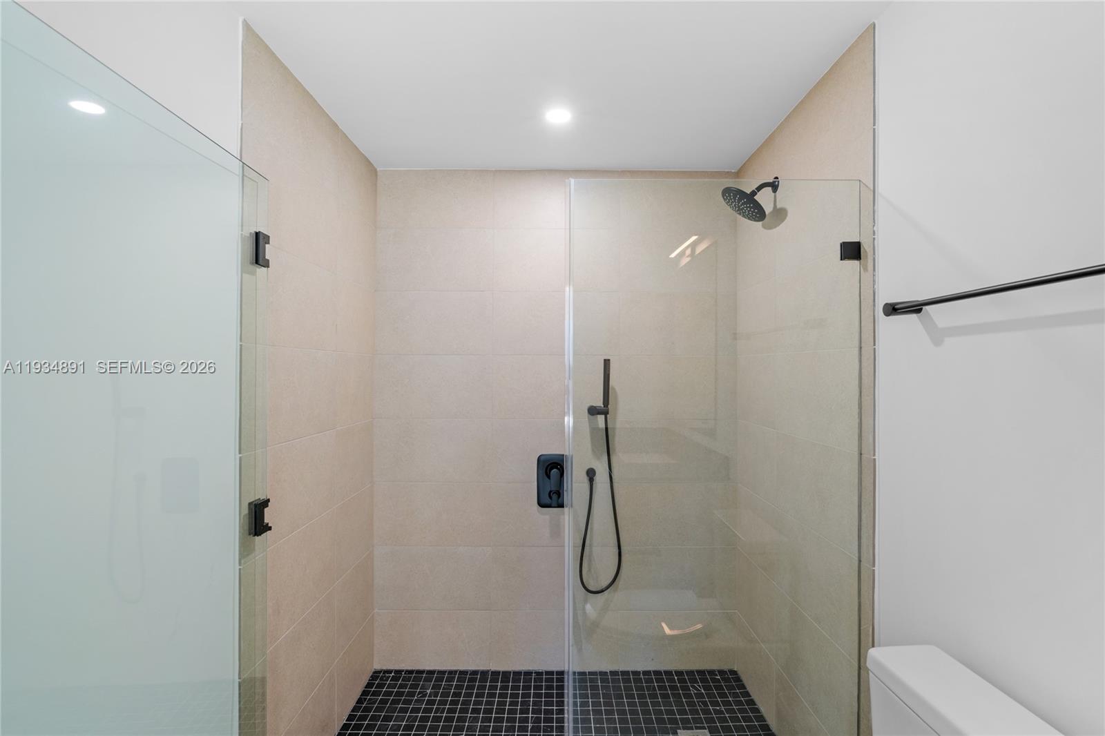 225 N Miami Ave #1405 Miami, FL 33132