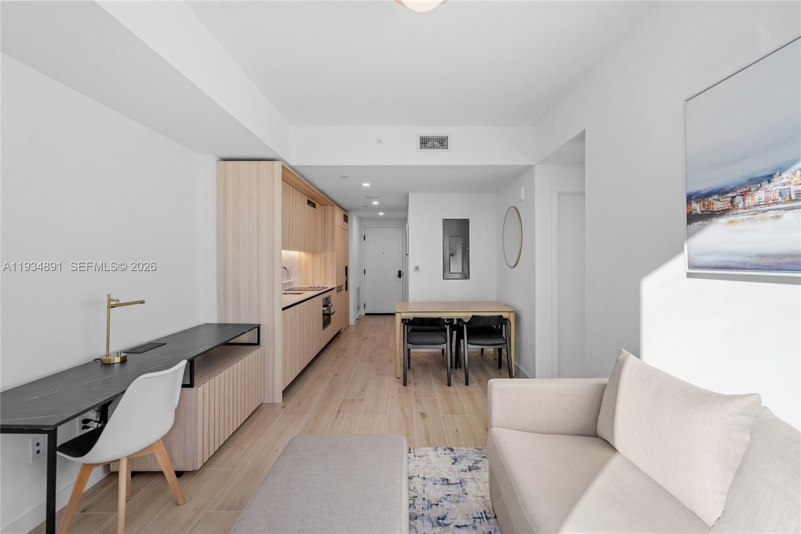 225 N Miami Ave #1405 Miami, FL 33132