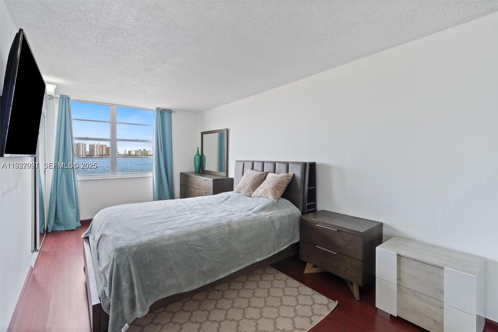 image Winston Towers 20010