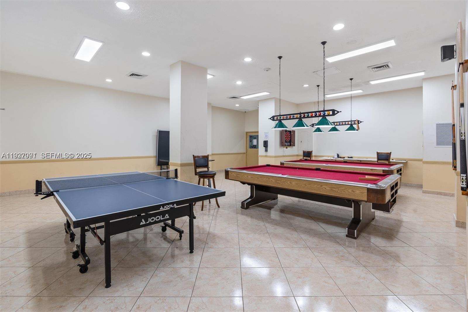 image Winston Towers 20018