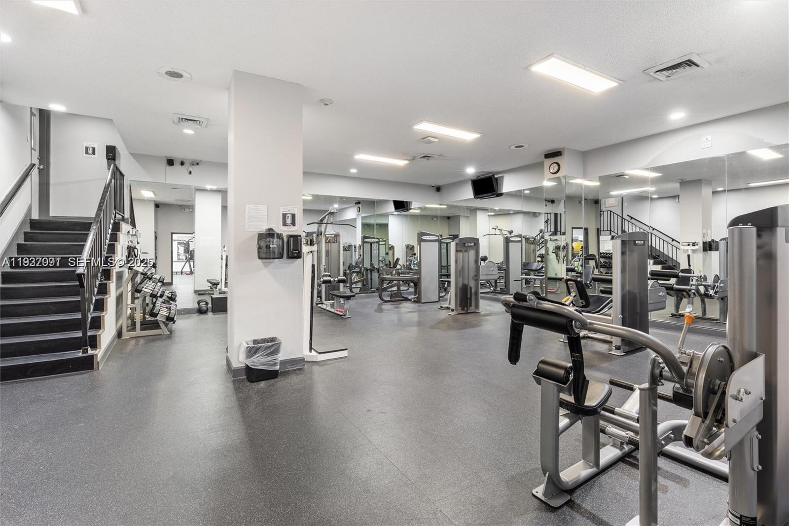 image Winston Towers 20020